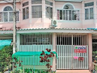For sale 3 bedrooms townhouse in Phra Samut Chedi, Samut Prakan