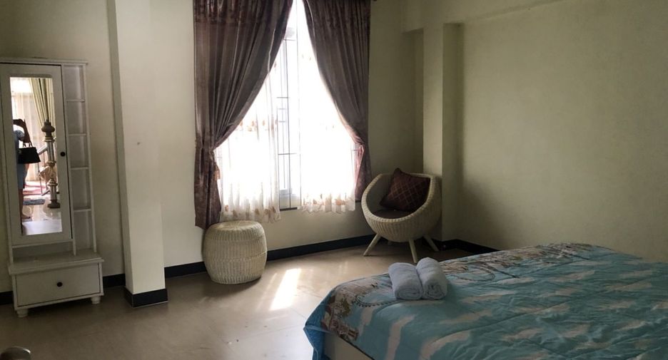 Villa zum Kauf und zur Miete mit 5 Zimmer in Bang Lamung, Chonburi