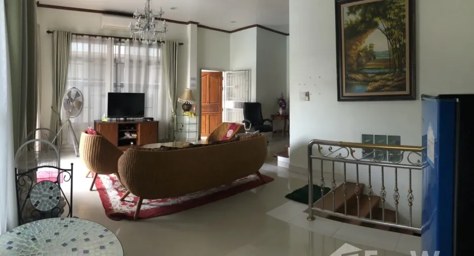Villa zum Kauf und zur Miete mit 5 Zimmer in Bang Lamung, Chonburi