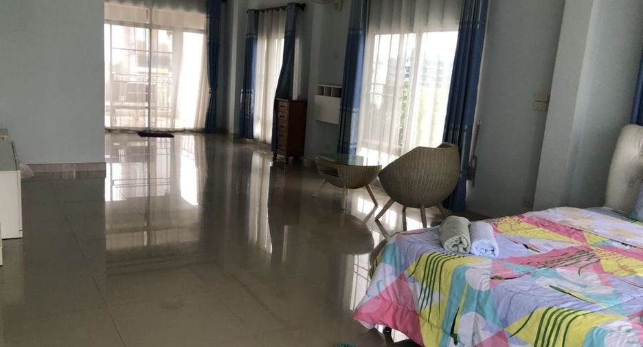 Villa zum Kauf und zur Miete mit 5 Zimmer in Bang Lamung, Chonburi