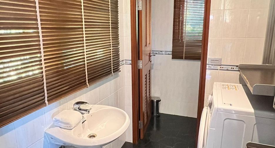 For sale 3 bedrooms villa in Kathu, Phuket