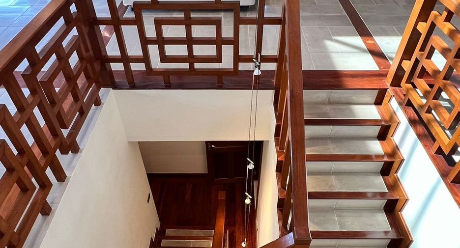 For sale 3 bedrooms villa in Kathu, Phuket