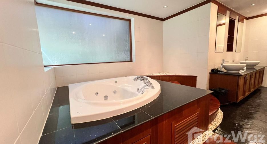 For sale 3 bedrooms villa in Kathu, Phuket