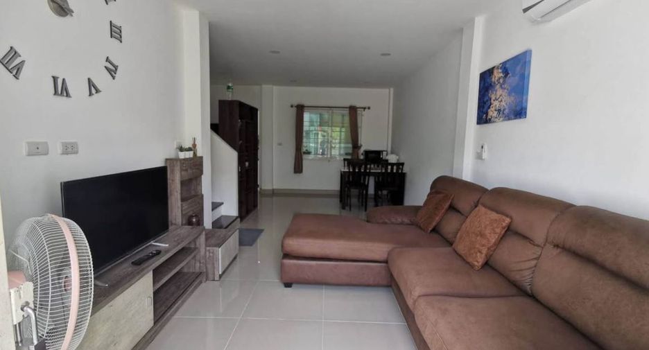 Casa en alquiler de 3 habitaciones en Mueang Phuket, Phuket