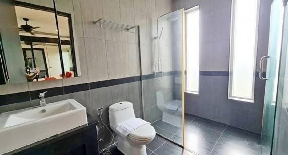 Villa en venta de 4 habitaciones en Bang Lamung, Chonburi