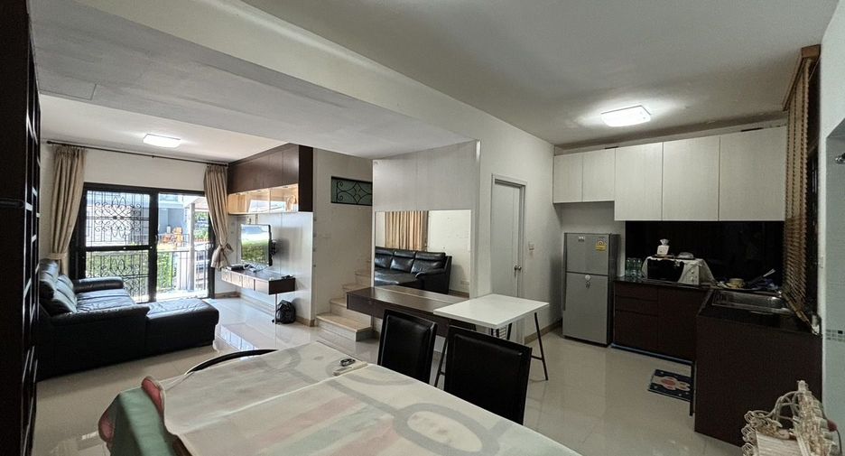 For sale 3 bedrooms townhouse in Pak Kret, Nonthaburi