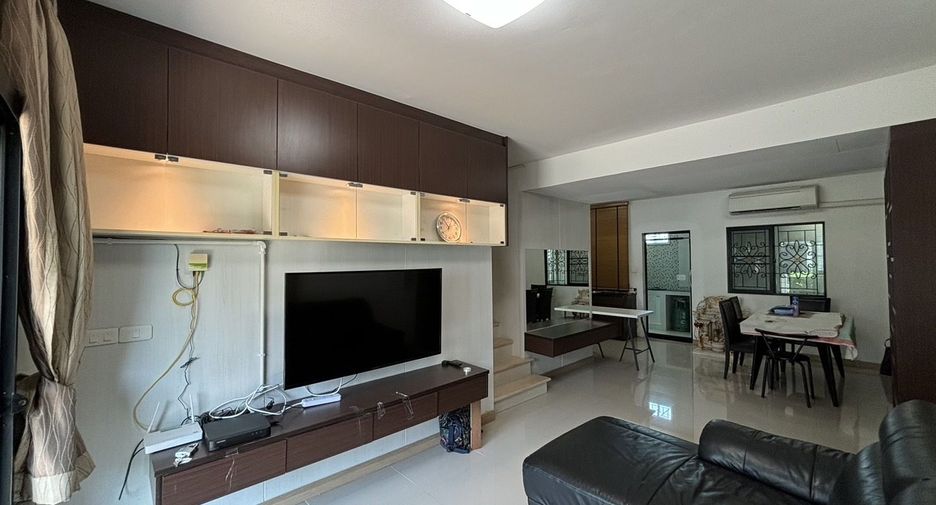 For sale 3 bedrooms townhouse in Pak Kret, Nonthaburi