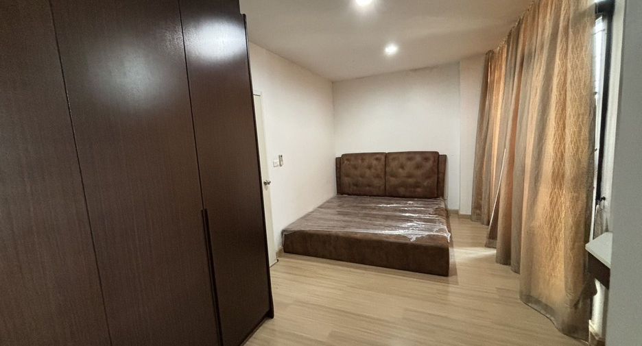 For sale 3 bedrooms townhouse in Pak Kret, Nonthaburi