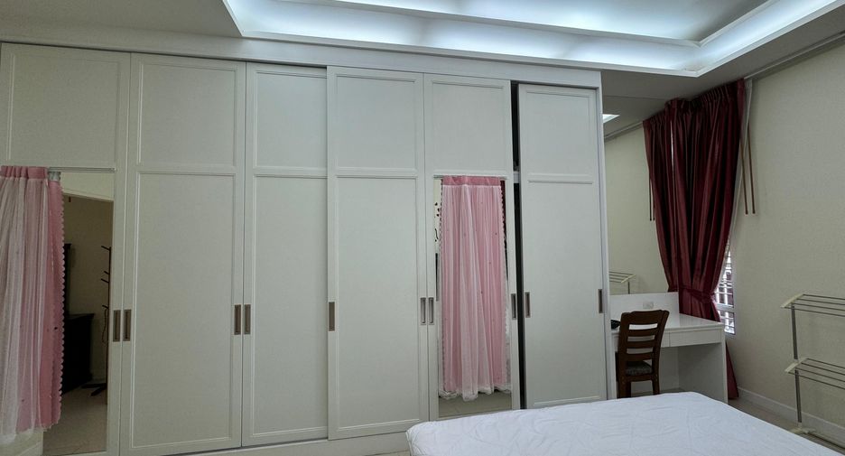Haus zum Kauf mit 5 Zimmer in Mueang Phuket, Phuket