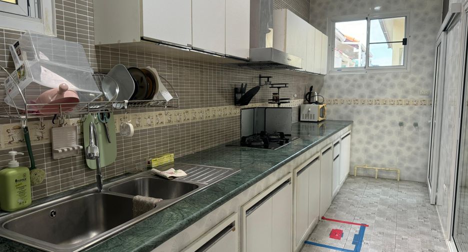 Haus zum Kauf mit 5 Zimmer in Mueang Phuket, Phuket