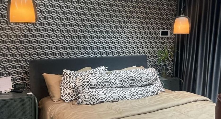 For sale 3 bedrooms townhouse in Din Daeng, Bangkok