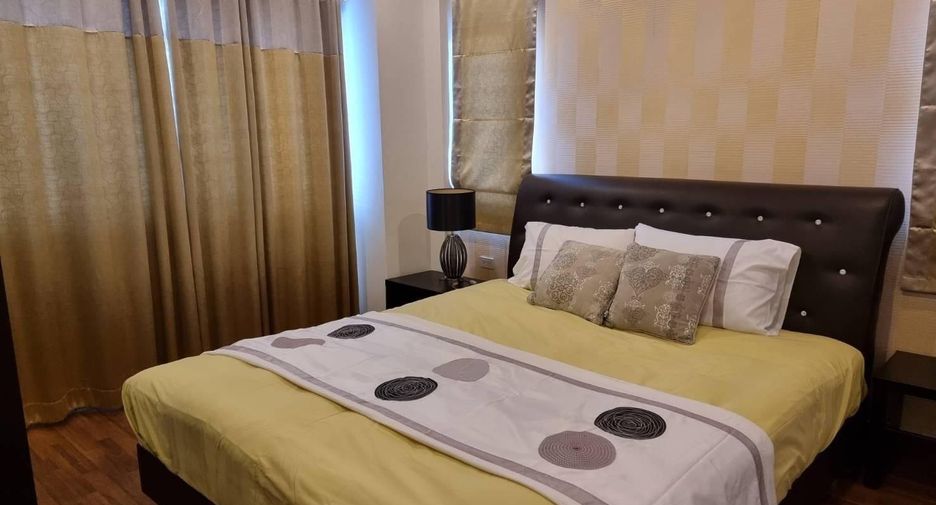 Casa en alquiler de 3 habitaciones en Bang Lamung, Chonburi
