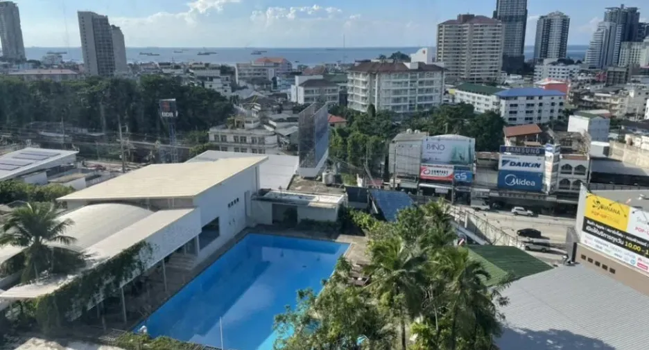 À vendre studio condo à Si Racha, Chonburi