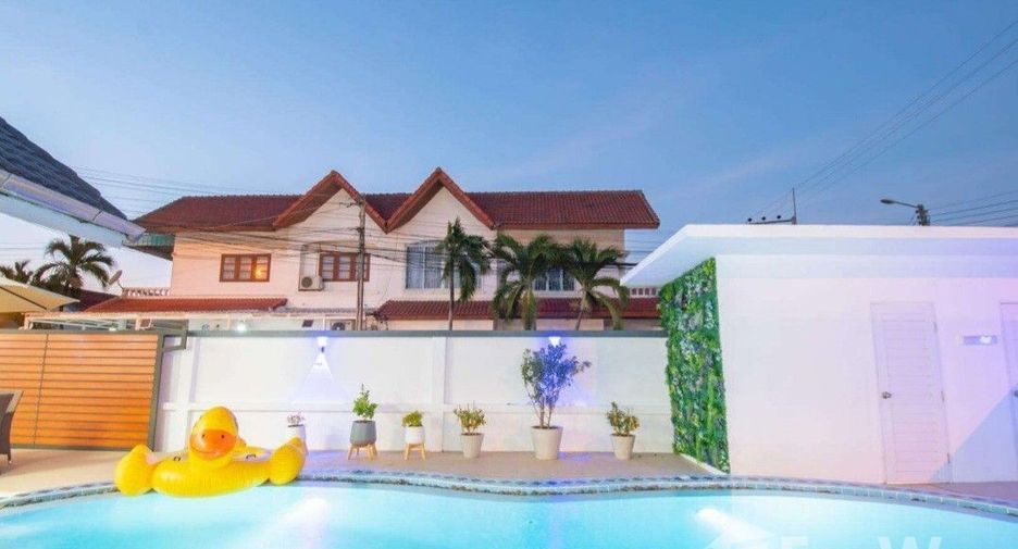 For rent 4 bedrooms villa in Bang Lamung, Chonburi