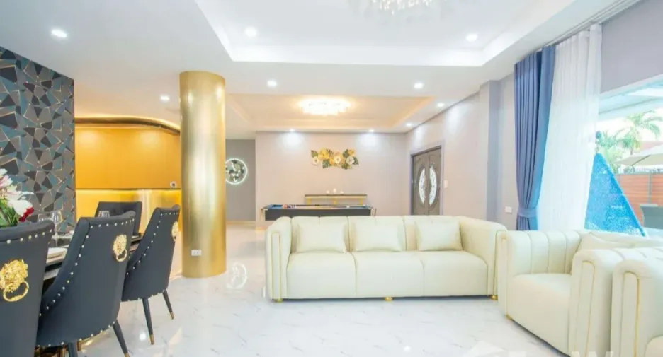 For rent 4 bedrooms villa in Bang Lamung, Chonburi
