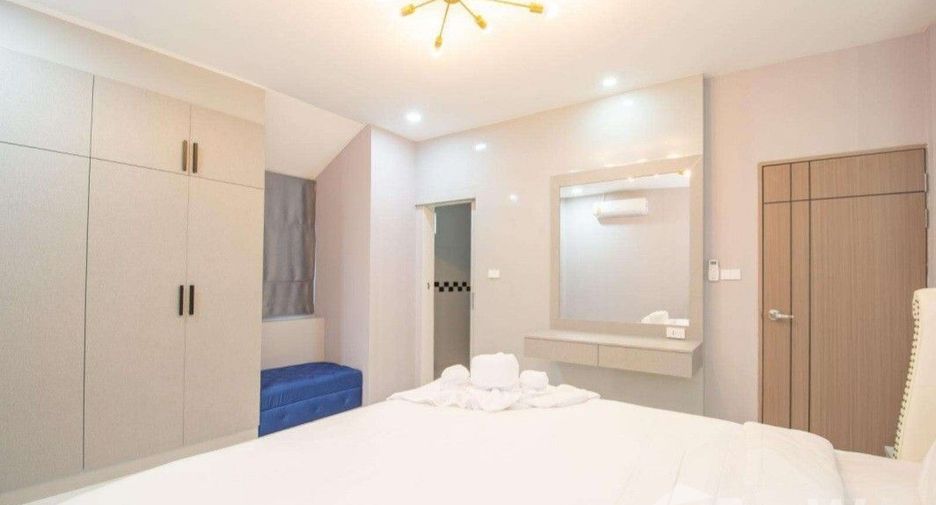 For rent 4 bedrooms villa in Bang Lamung, Chonburi