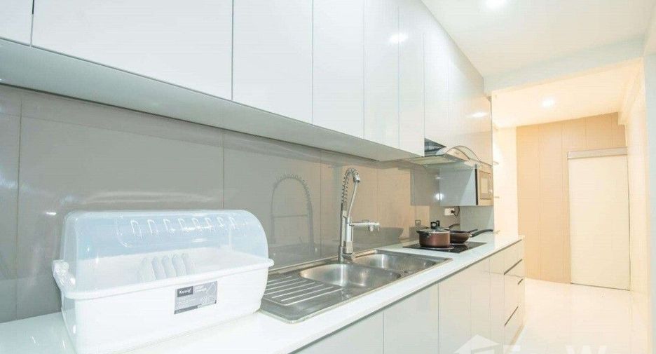 For rent 4 bedrooms villa in Bang Lamung, Chonburi