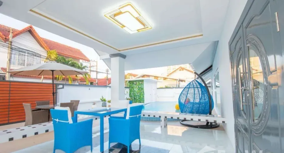 For rent 4 bedrooms villa in Bang Lamung, Chonburi