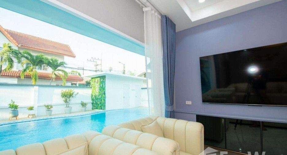 For rent 4 bedrooms villa in Bang Lamung, Chonburi