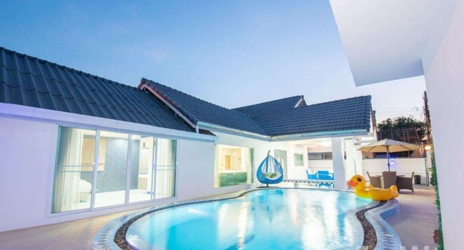 For rent 4 bedrooms villa in Bang Lamung, Chonburi