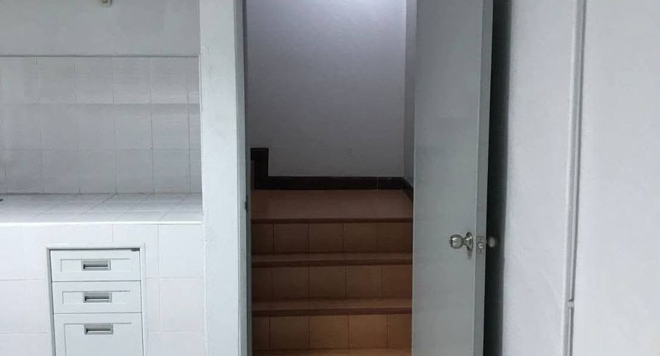 For rent studio house in Si Racha, Chonburi
