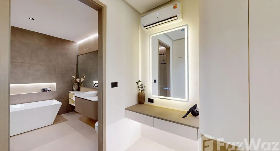 For sale 4 bedrooms condo in Mueang Phuket, Phuket