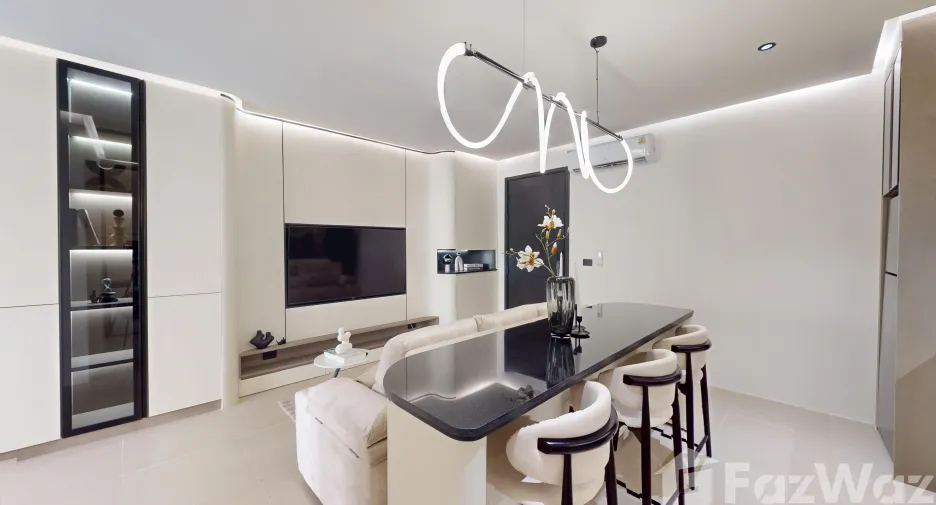 For sale 4 bedrooms condo in Mueang Phuket, Phuket