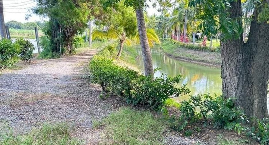 出售 5 卧室 独立屋 在 Mueang Nakhon Pathom, Nakhon Pathom