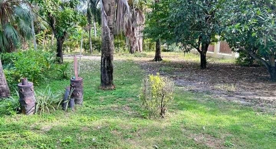 出售 5 卧室 独立屋 在 Mueang Nakhon Pathom, Nakhon Pathom