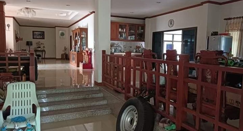 出售 5 卧室 独立屋 在 Mueang Nakhon Pathom, Nakhon Pathom
