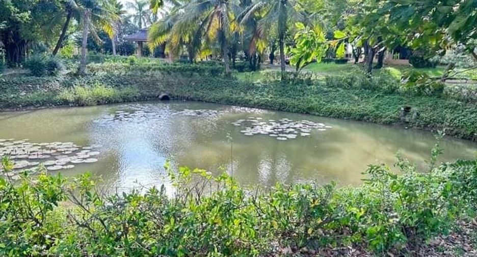 出售 5 卧室 独立屋 在 Mueang Nakhon Pathom, Nakhon Pathom