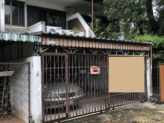 出售 2 卧室 联排别墅 在 Bang Khen, 曼谷