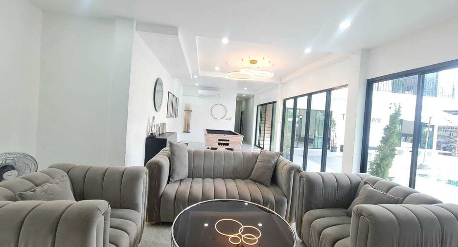 À vendre 8 chambres villa à Sattahip, Chonburi