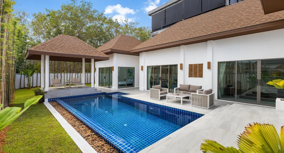 For sale 4 bedrooms villa in Mueang Phuket, Phuket