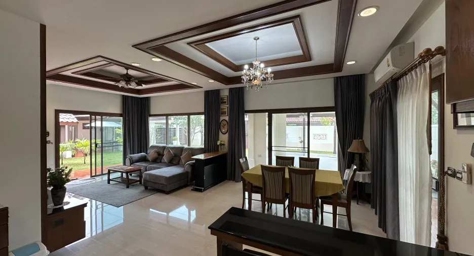 For sale そして for rent 3 ベッドルーム house in Bang Lamung, Chonburi