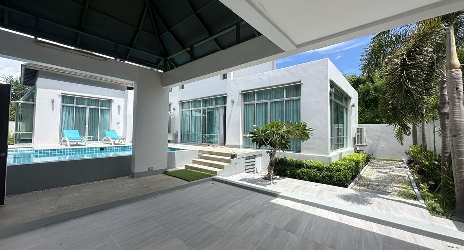 For sale and for rent 3 bedrooms villa in Sattahip, Chonburi