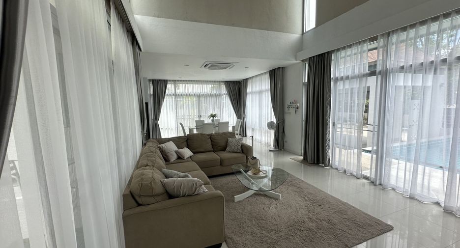 For sale and for rent 3 bedrooms villa in Sattahip, Chonburi