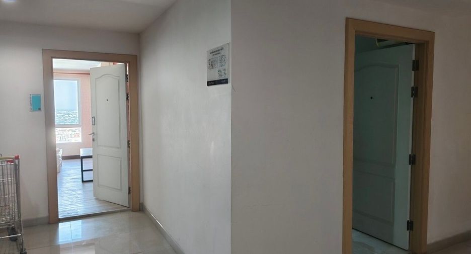 For sale 3 bedrooms condo in Bang Kapi, Bangkok