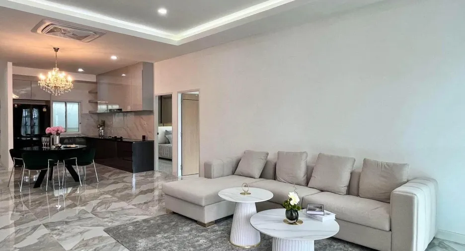 For sale 4 ベッドルーム villa in Bang Lamung, Chonburi