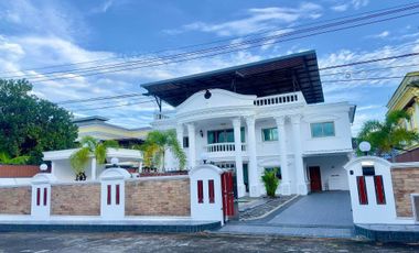 出租 4 卧室 独立屋 在 Phuket Town, 普吉