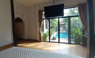 For rent 4 bedrooms villa in Bang Lamung, Chonburi