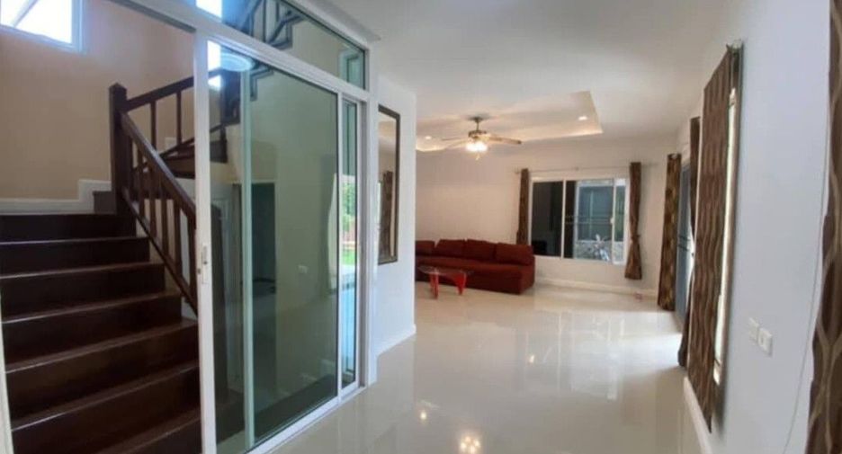 À vendre et à louer 5 chambres maison à Bang Lamung, Chonburi