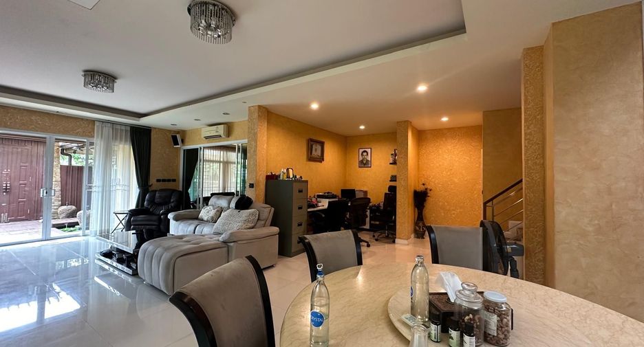 Villa zum Kauf mit 4 Zimmer in Kathu, Phuket