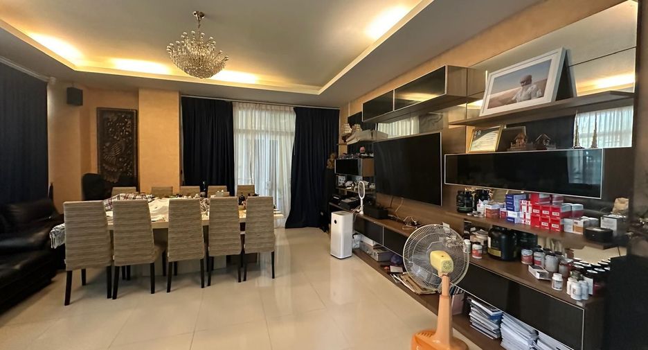 Villa zum Kauf mit 4 Zimmer in Kathu, Phuket
