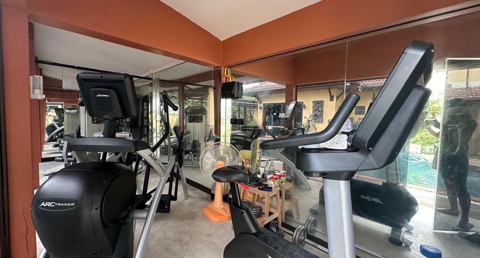 Villa zum Kauf mit 4 Zimmer in Kathu, Phuket