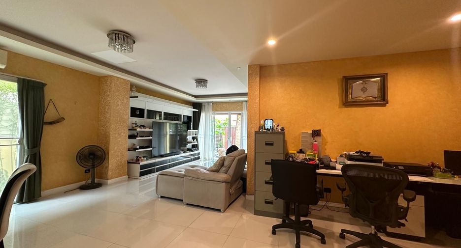 Villa zum Kauf mit 4 Zimmer in Kathu, Phuket