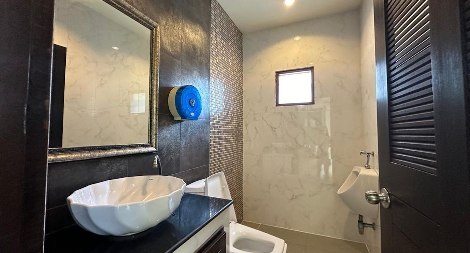 Villa zum Kauf mit 4 Zimmer in Kathu, Phuket