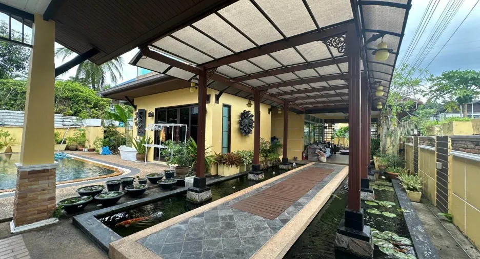 Villa zum Kauf mit 4 Zimmer in Kathu, Phuket