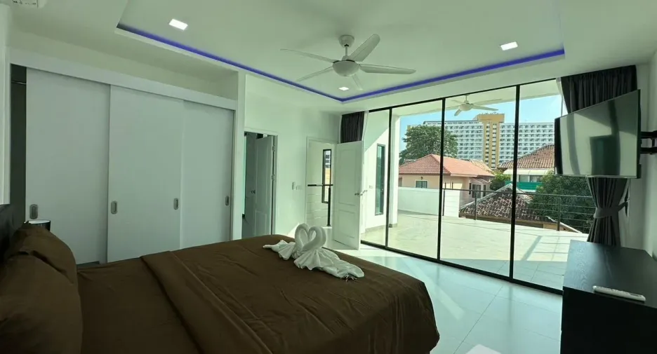 For sale 3 bedrooms villa in Bang Lamung, Chonburi