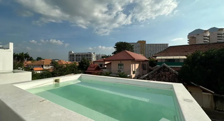 For sale 3 bedrooms villa in Bang Lamung, Chonburi